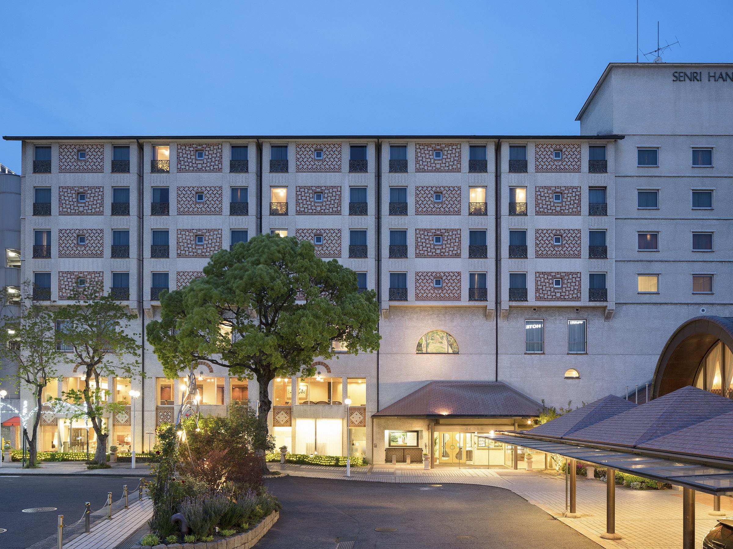 Senri Hankyu Hotel Osaka Toyonaka Exterior photo